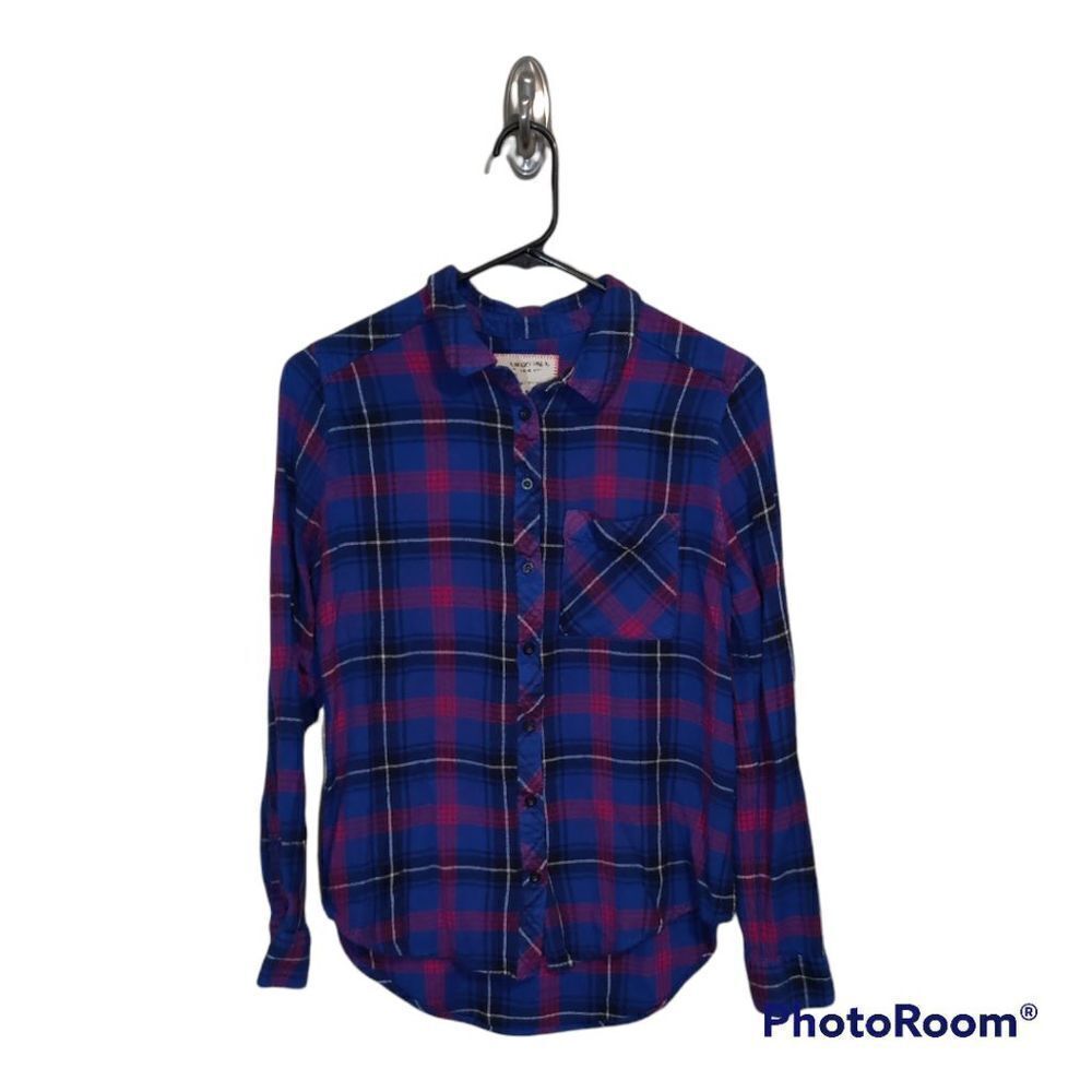 Arizona Jeans Co. Button Down Long Sleeve Shirt